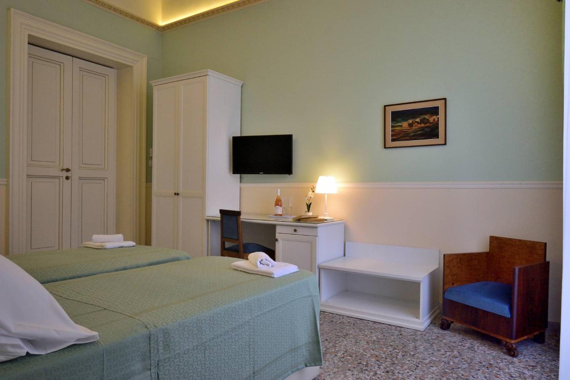 Bellini Inn Deluxe Aeroporto di Catania Fontana Rossa Esterno foto